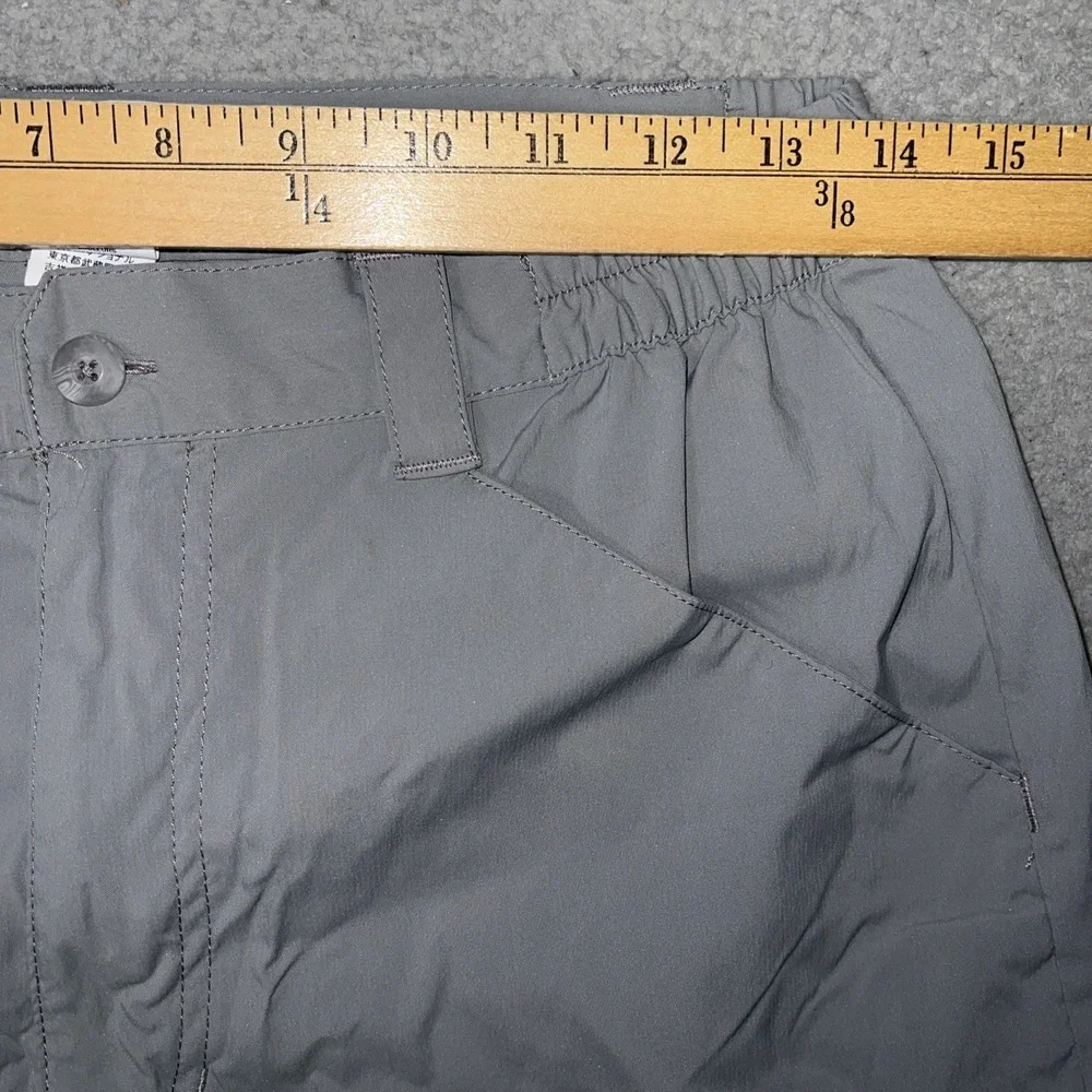 LL Bean Tropicwear Shorts Men's Size S (28 x 7) Gray Cargo Pockets Outdoors